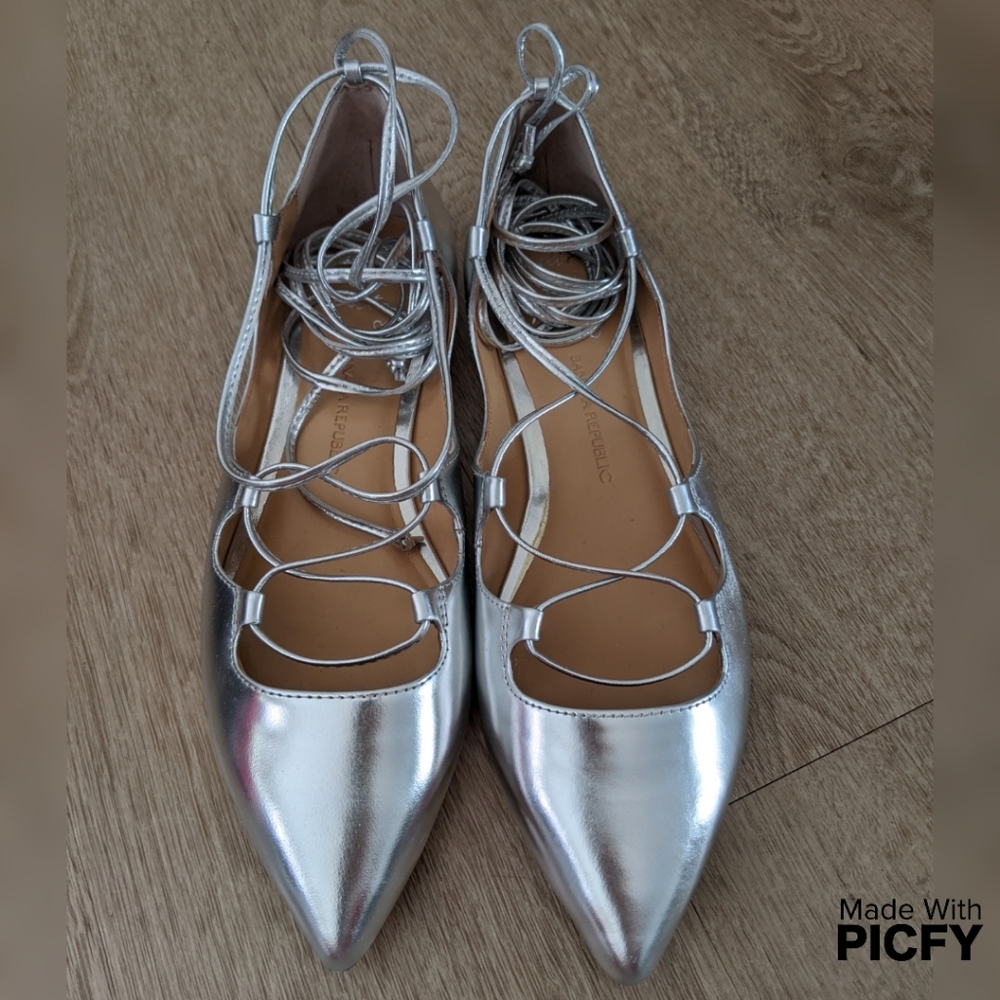 NEW Banana Republic Wrap Flats